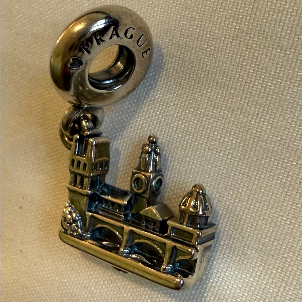 Pandora charm from Prague
